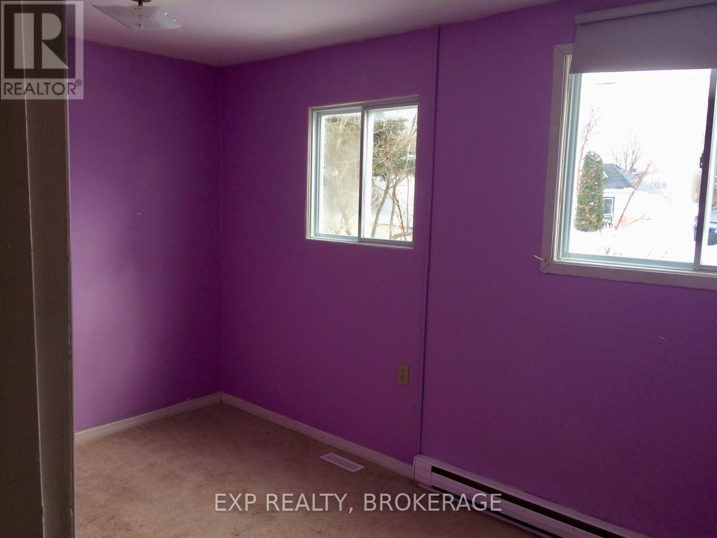 35 Maccauley Street, Kingston, Ontario  K7K 2V8 - Photo 10 - X12363972