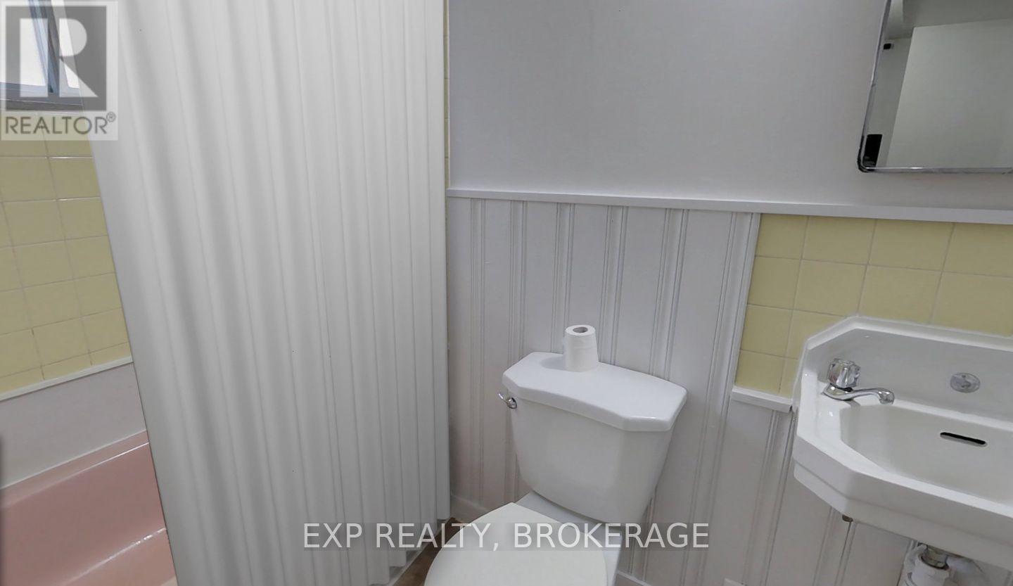 35 Maccauley Street, Kingston, Ontario  K7K 2V8 - Photo 17 - X12363972