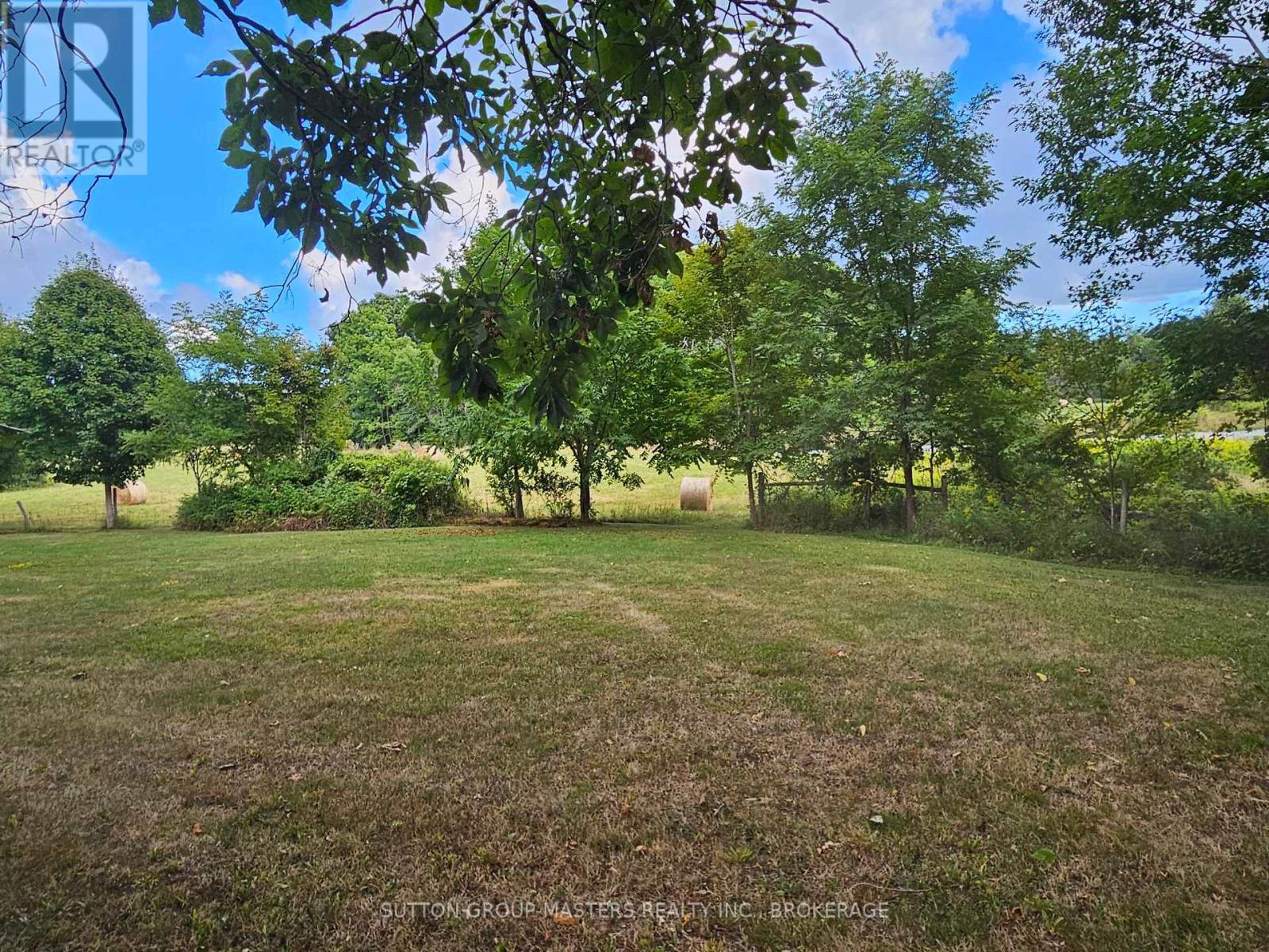 314 Baseline Road, Frontenac Islands, Ontario K7G 2V6 - Photo 3 - X12364099