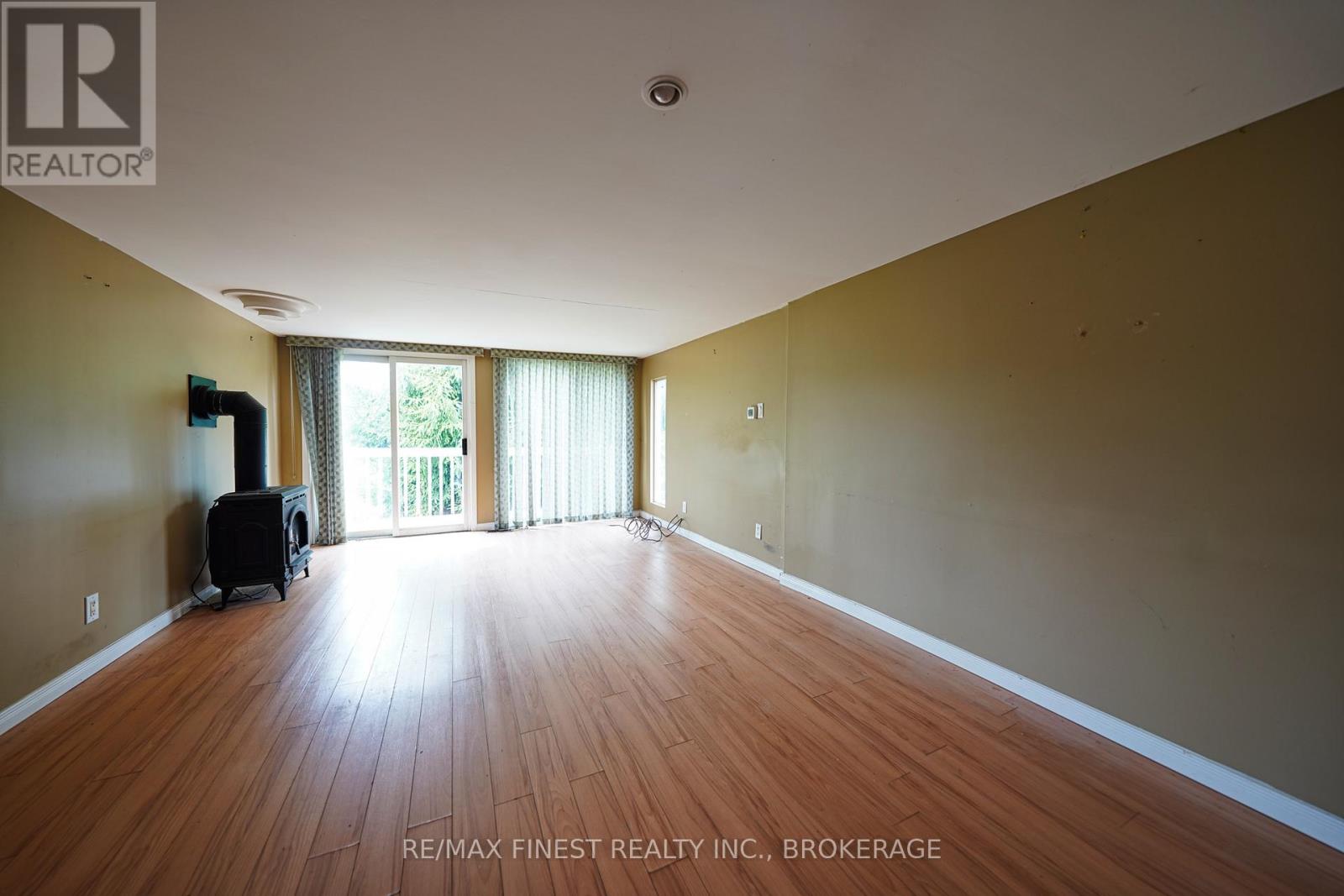 2073 Bath Road, Kingston, Ontario  K7M 8V9 - Photo 2 - X12367042