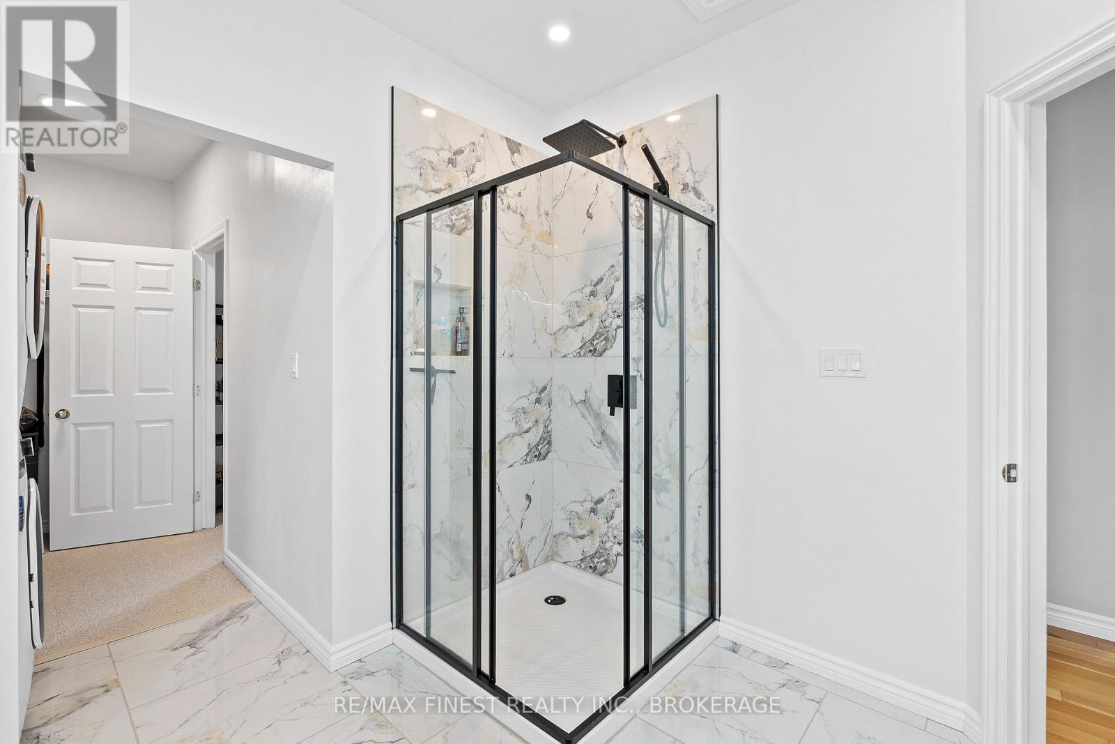 995 Swanfield Street, Kingston, Ontario K7M 0A6 - Photo 21 - X12368283