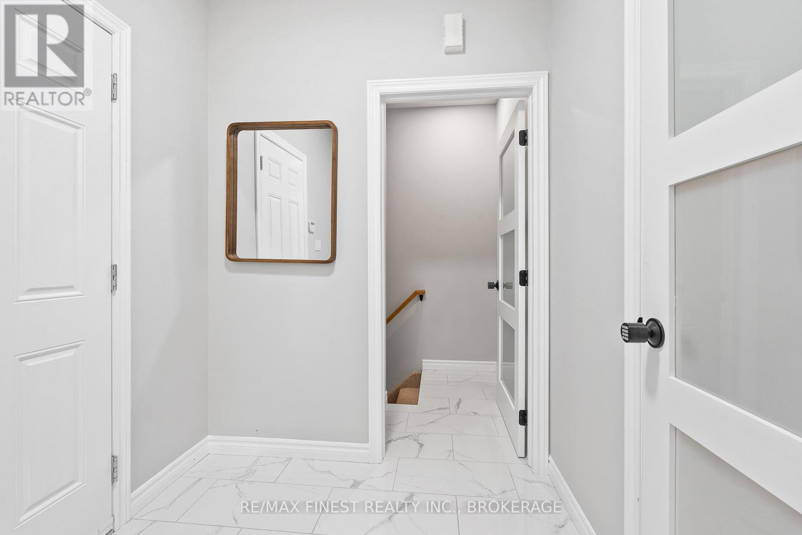 995 Swanfield Street, Kingston, Ontario K7M 0A6 - Photo 24 - X12368283