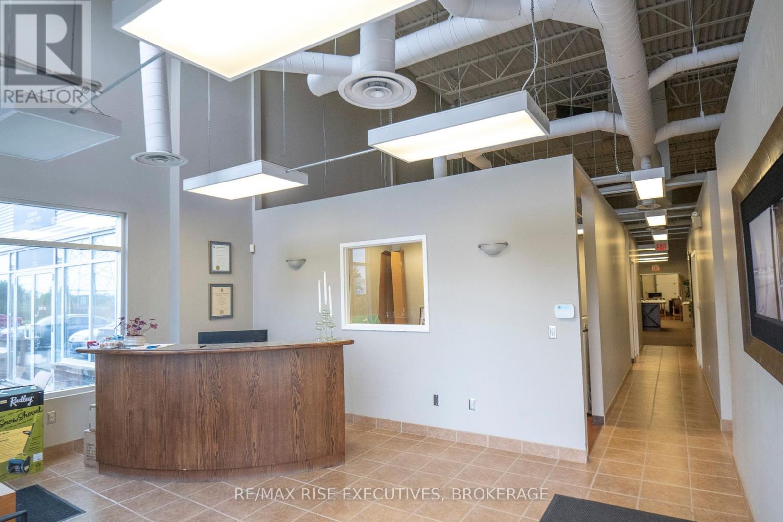 105 - 1225 Gardiners Road, Kingston, Ontario  K7P 0G3 - Photo 4 - X12368416