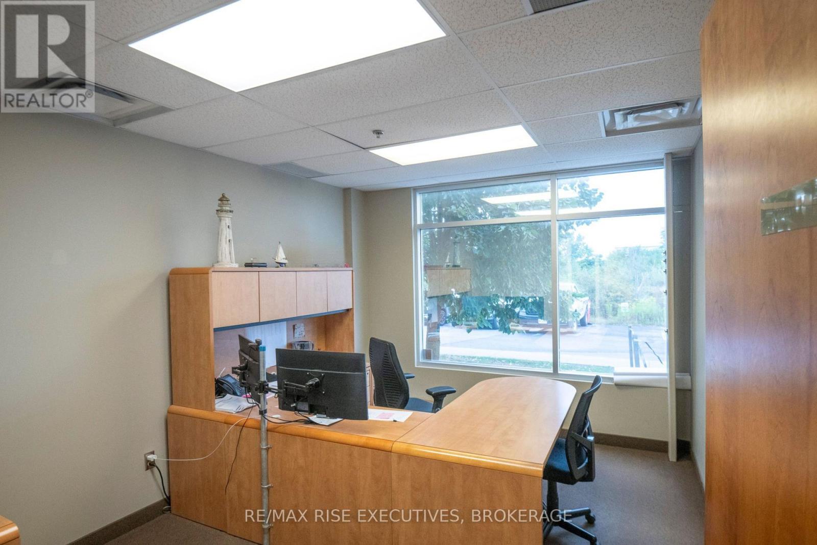 105 - 1225 Gardiners Road, Kingston, Ontario  K7P 0G3 - Photo 8 - X12368416