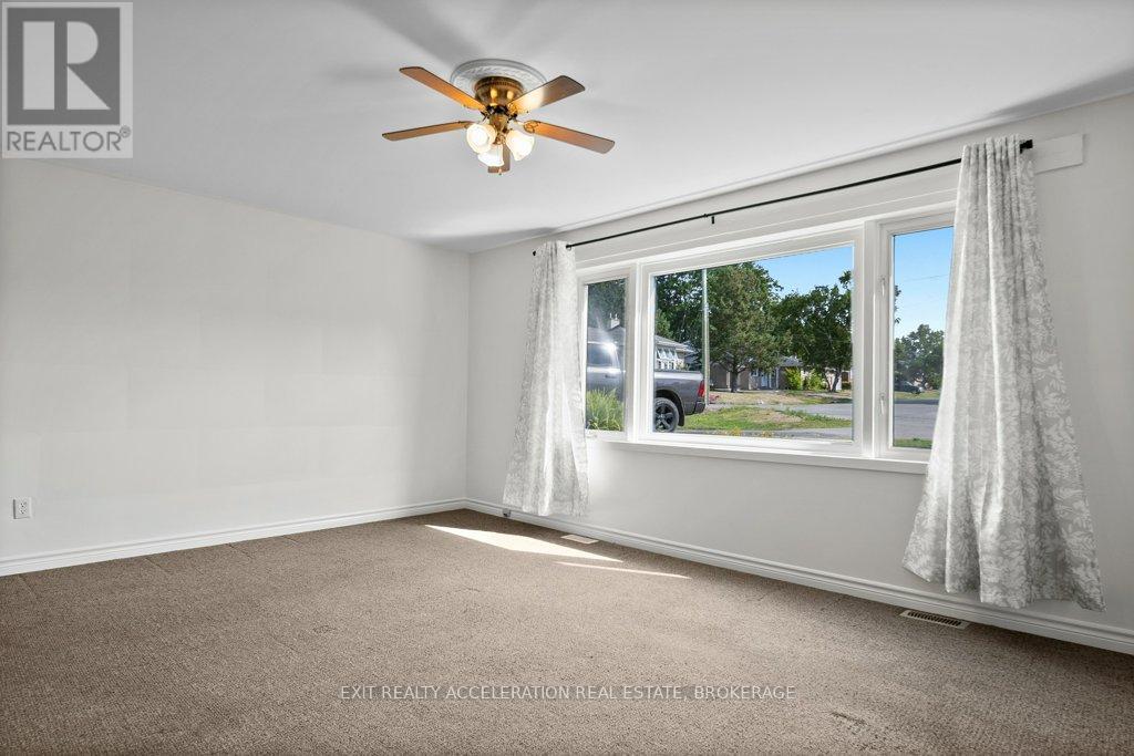 28 Sunset Crescent, Greater Napanee, Ontario  K7R 2G5 - Photo 16 - X12371340