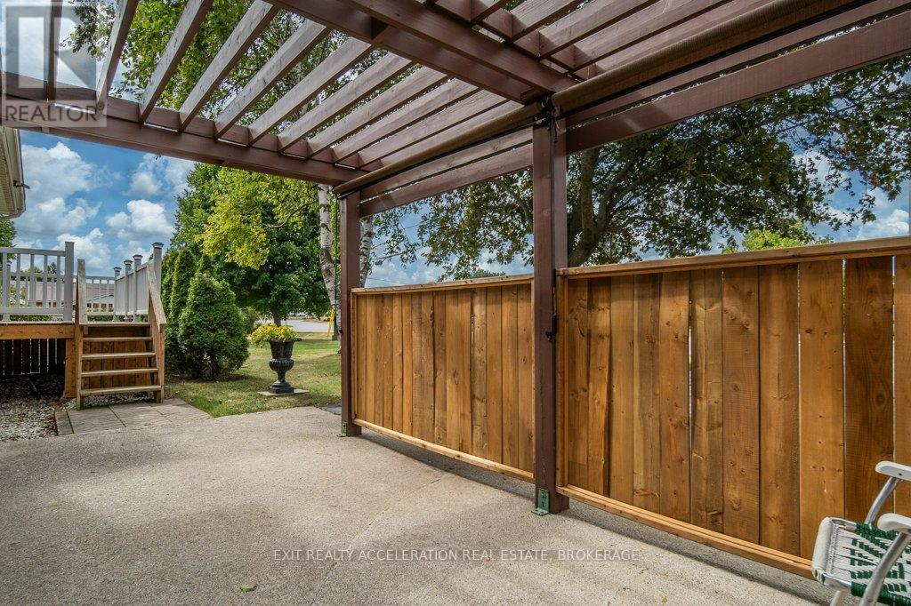 28 Sunset Crescent, Greater Napanee, Ontario  K7R 2G5 - Photo 42 - X12371340
