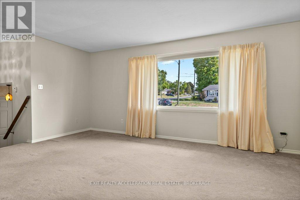 28 Sunset Crescent, Greater Napanee, Ontario  K7R 2G5 - Photo 8 - X12371340