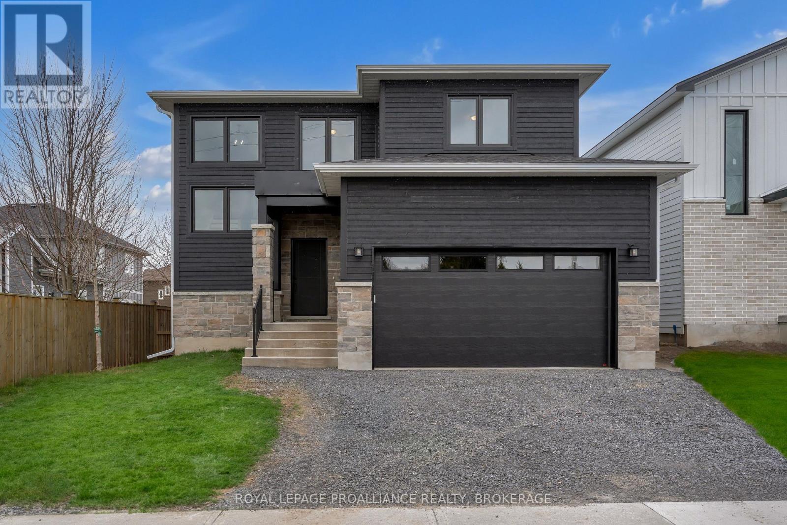 2 PARK CRESCENT, Loyalist, Ontario