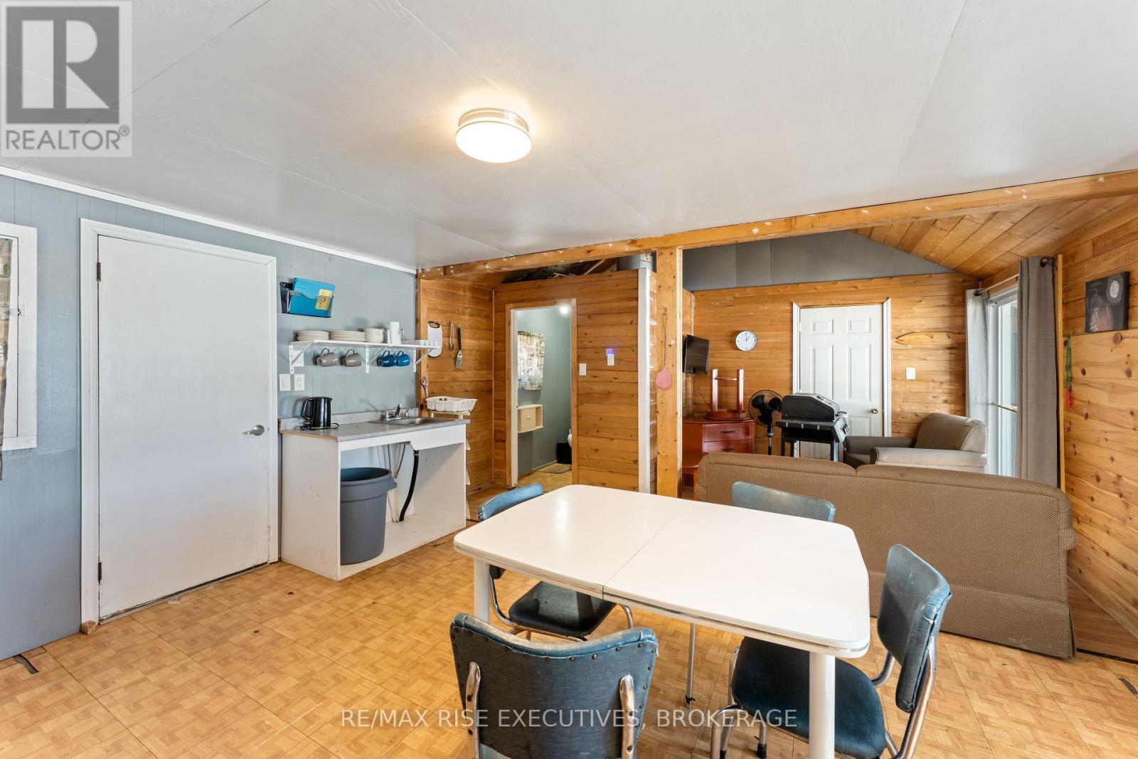 1264 Cox Road, Frontenac, Ontario K0H 1B0 - Photo 26 - X12373936