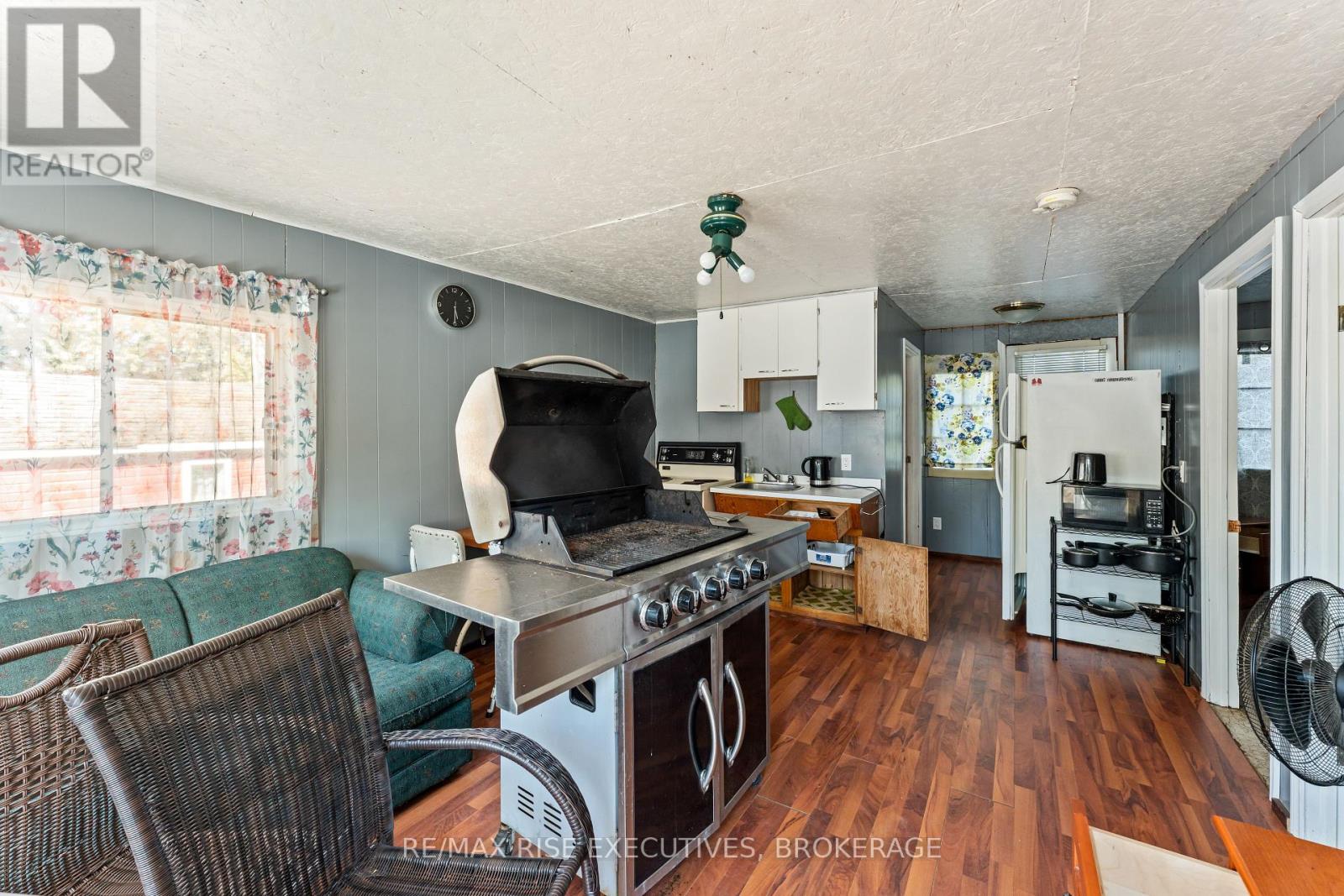 1264 Cox Road, Frontenac, Ontario K0H 1B0 - Photo 39 - X12373936