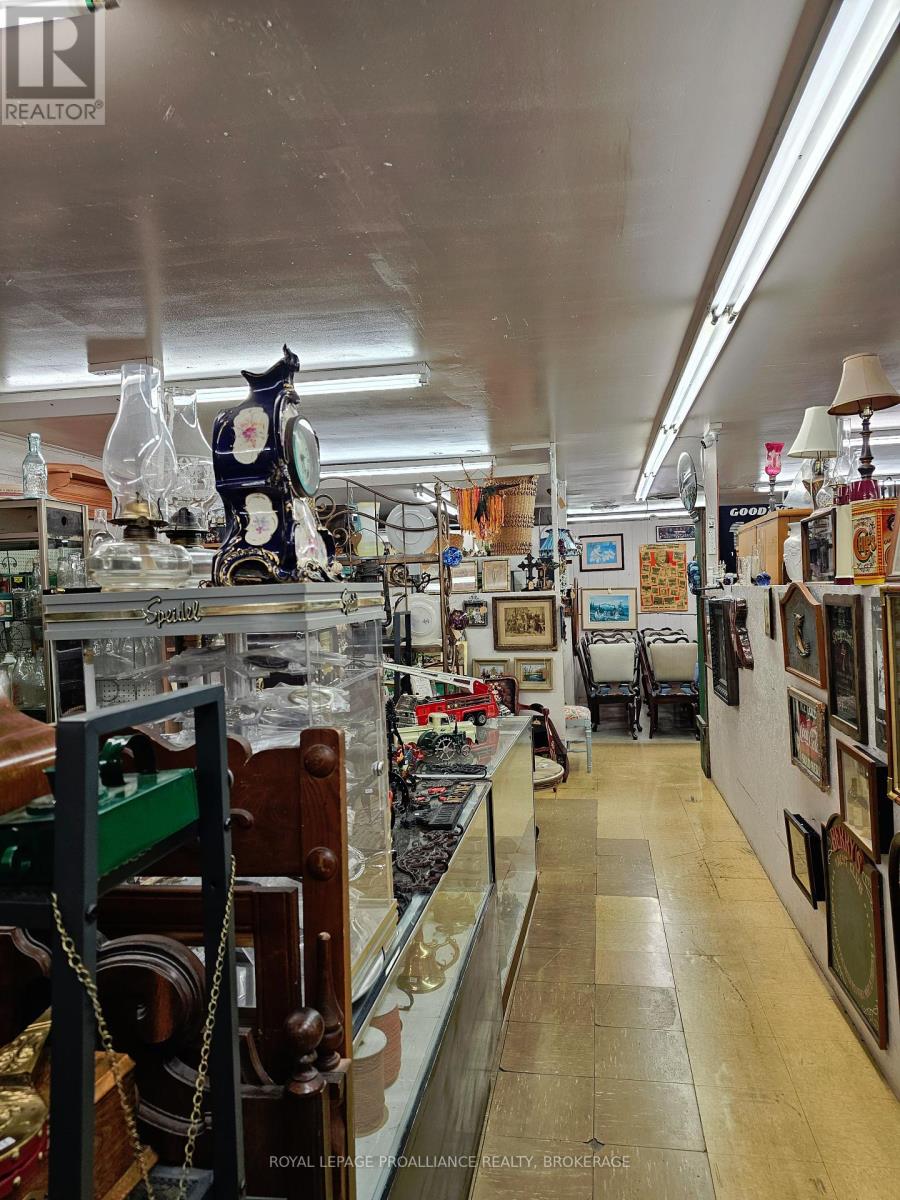 666 Collins Bay Road, Kingston, Ontario K7M 7E9 - Photo 11 - X12375565