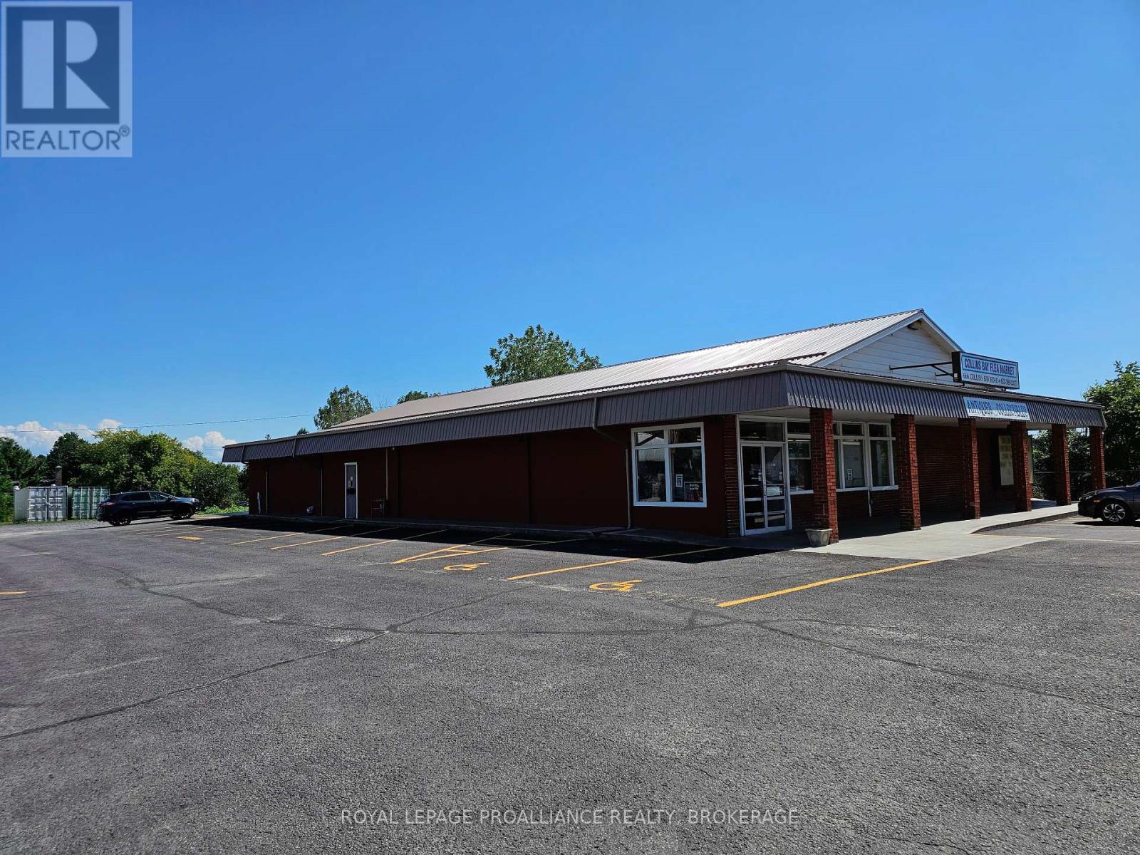 666 Collins Bay Road, Kingston, Ontario K7M 7E9 - Photo 2 - X12375565