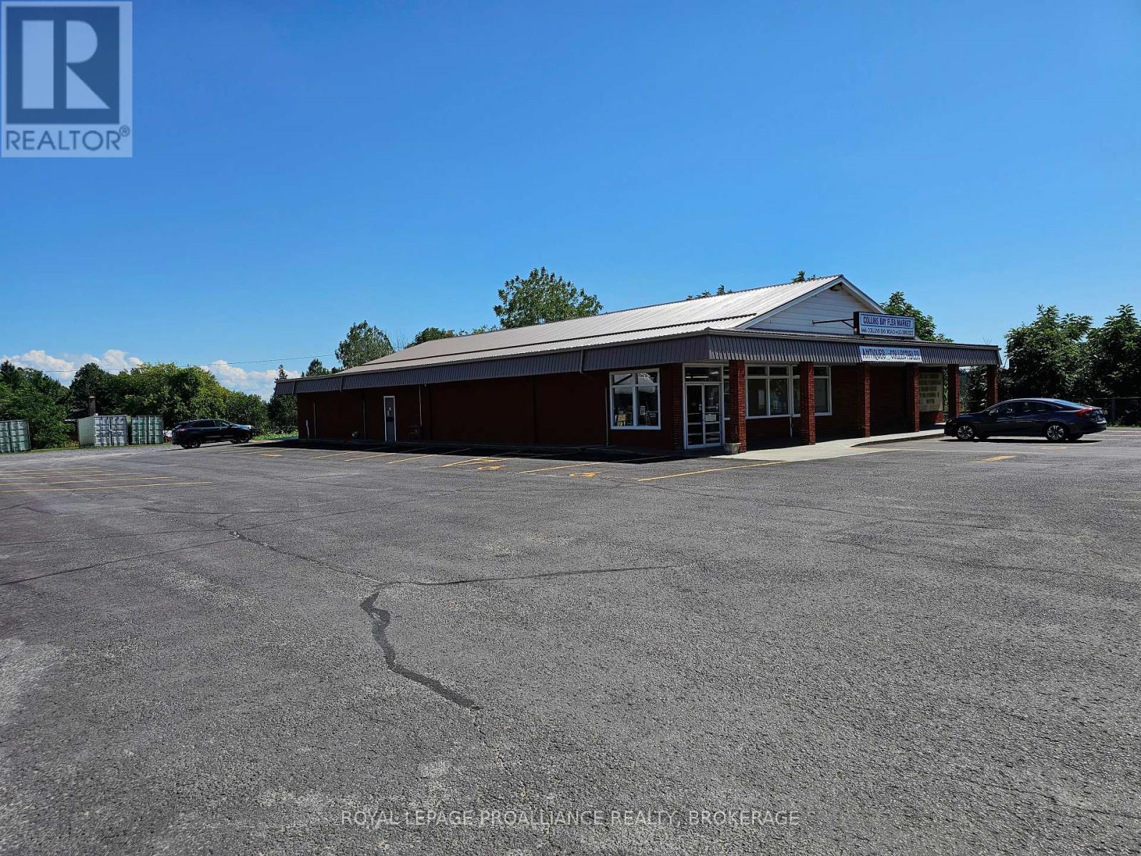 666 Collins Bay Road, Kingston, Ontario K7M 7E9 - Photo 6 - X12375565