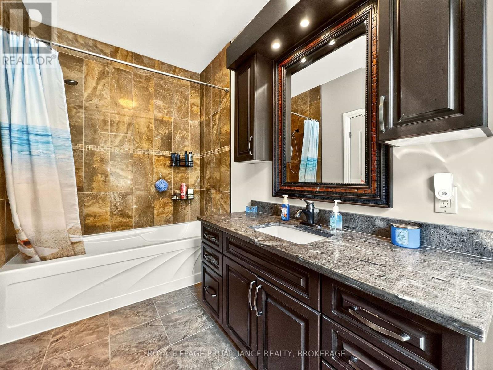 4671 Verona Sands Road, Frontenac, Ontario K0H 2W0 - Photo 27 - X12380331