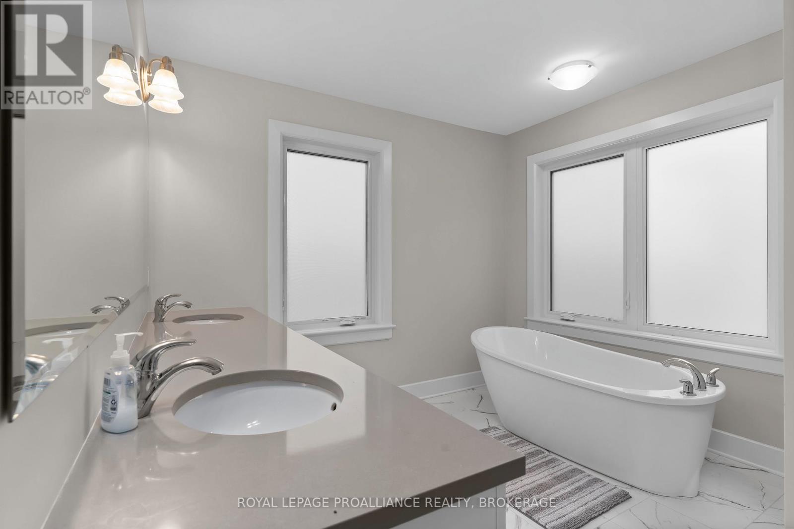 1601 Willow Court, Kingston, Ontario  K7P 0S6 - Photo 31 - X12380859