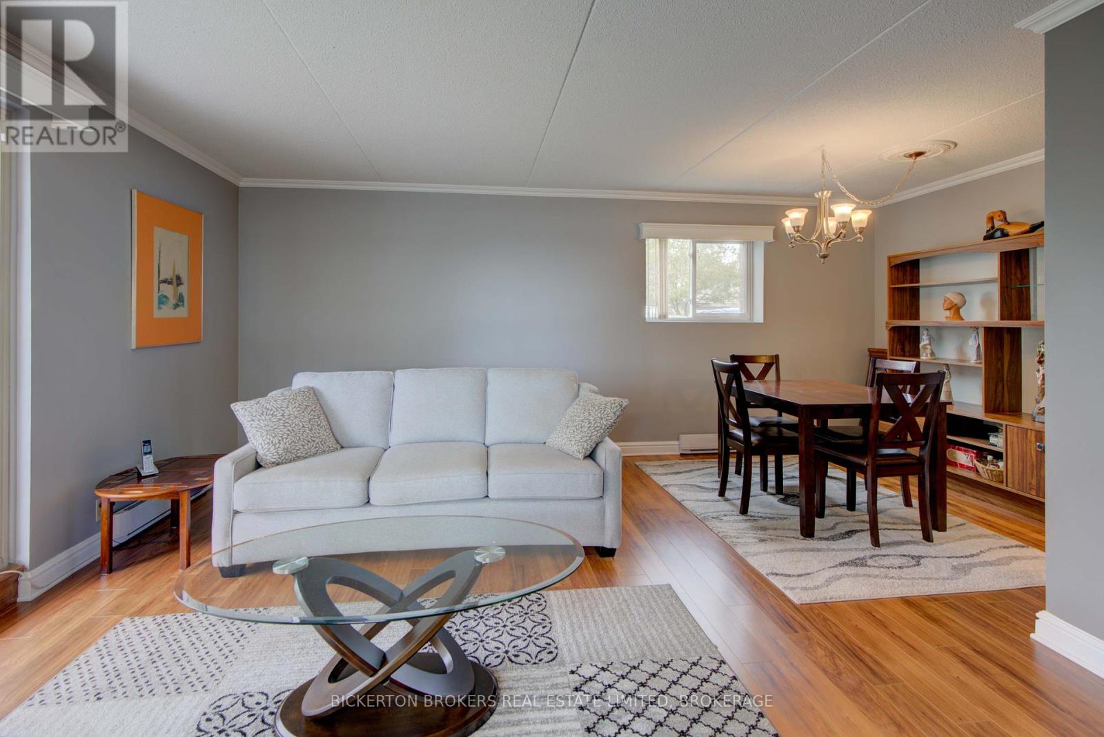 301 - 610 William Street S, Gananoque, Ontario K7G 3A4 - Photo 10 - X12381132