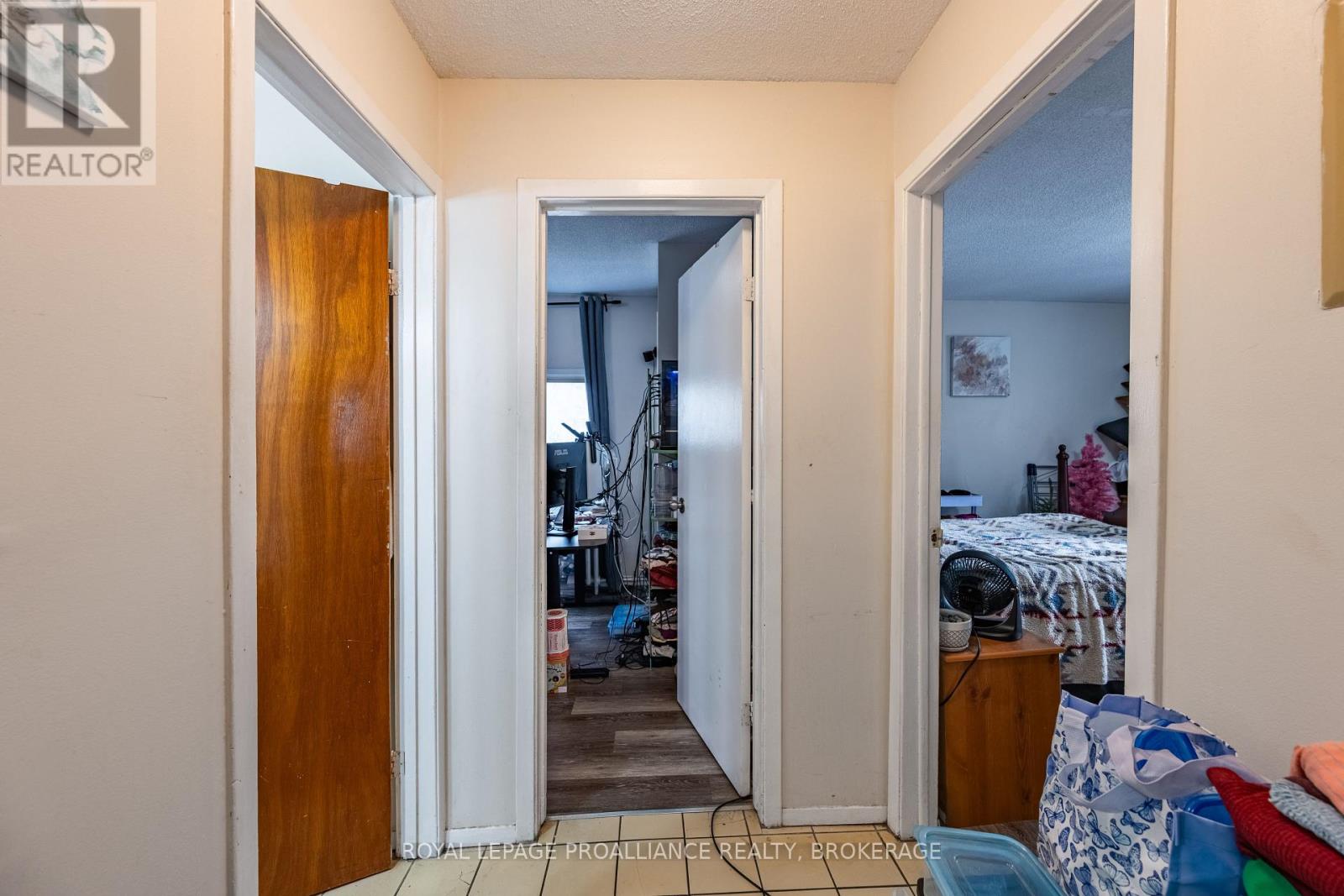 271-273 Rideau Street, Kingston, Ontario  K7K 3A7 - Photo 28 - X12381135