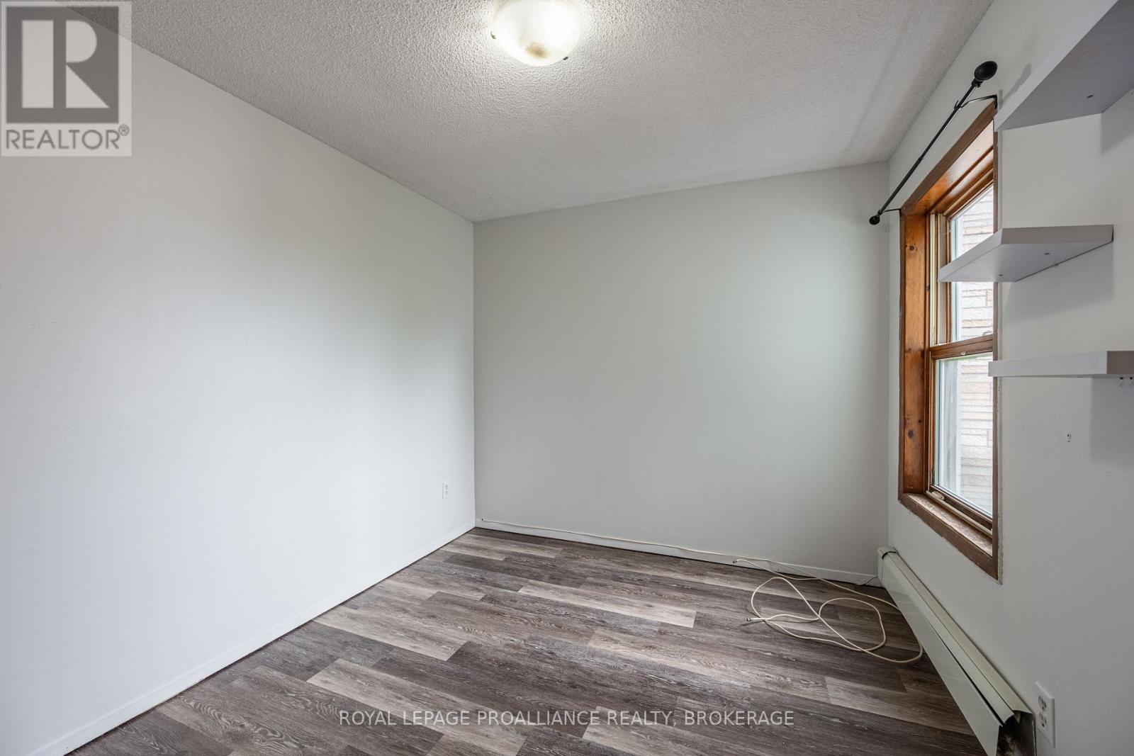 271-273 Rideau Street, Kingston, Ontario  K7K 3A7 - Photo 6 - X12381135