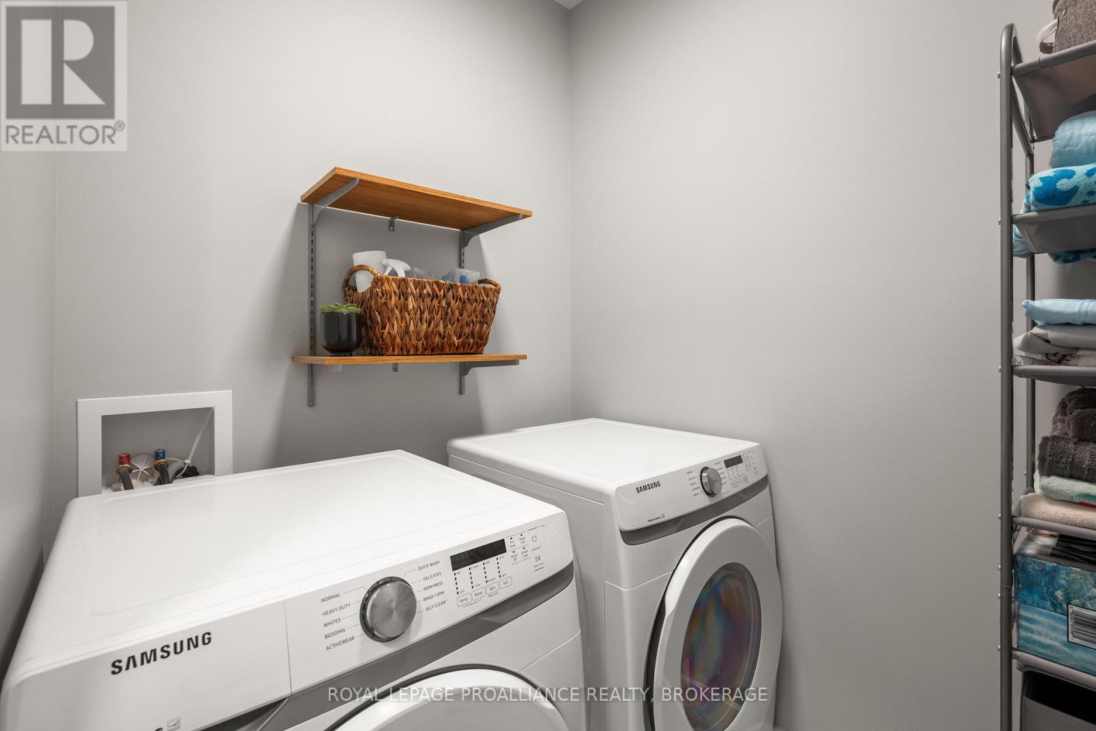 60 Potter Drive, Loyalist, Ontario K0H 2H0 - Photo 15 - X12383077