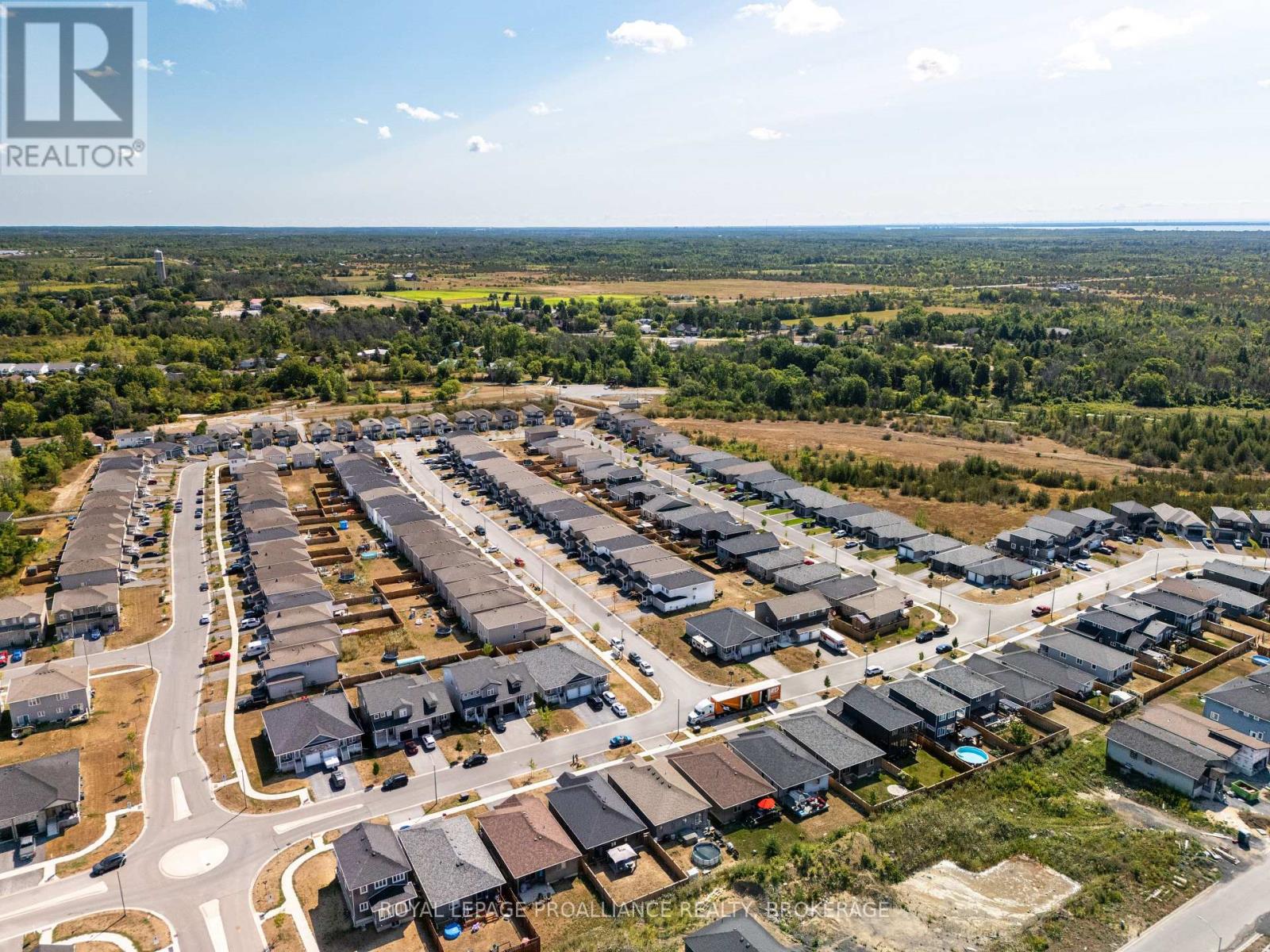 60 Potter Drive, Loyalist, Ontario K0H 2H0 - Photo 32 - X12383077