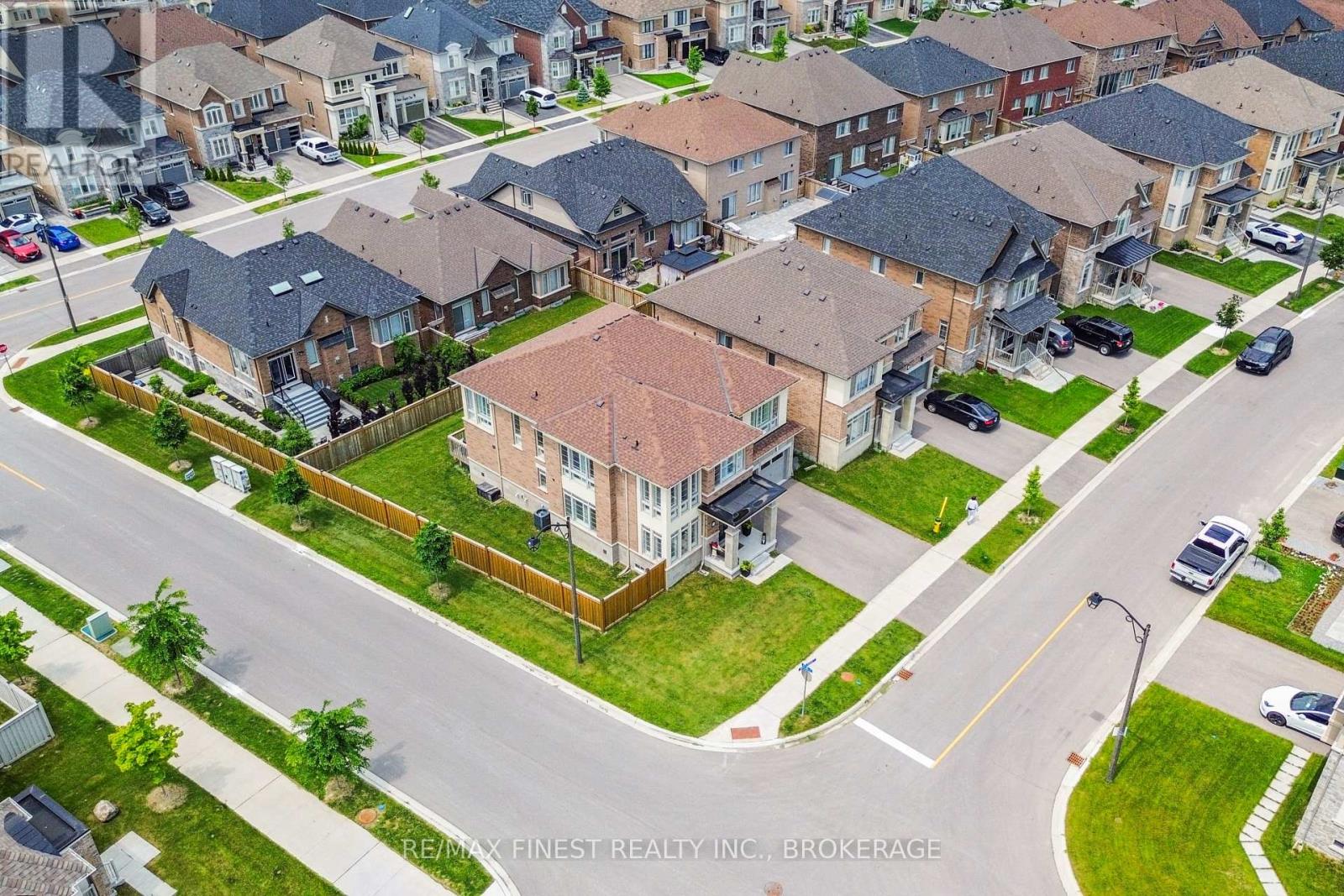 171 Frederick Pearson Street, East Gwillimbury, Ontario  L9N 0Y8 - Photo 43 - N12383372
