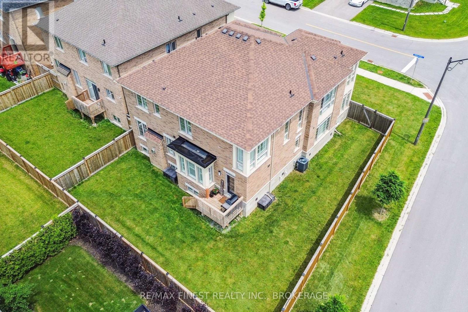 171 Frederick Pearson Street, East Gwillimbury, Ontario  L9N 0Y8 - Photo 44 - N12383372