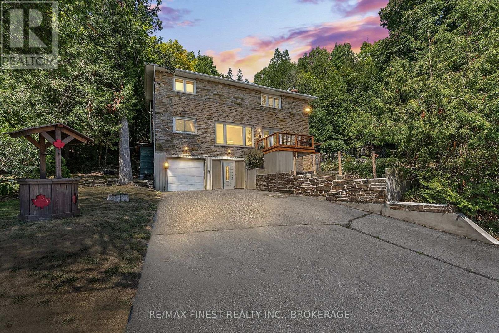 3327 LOUGHBOROUGH DRIVE, Kingston, Ontario