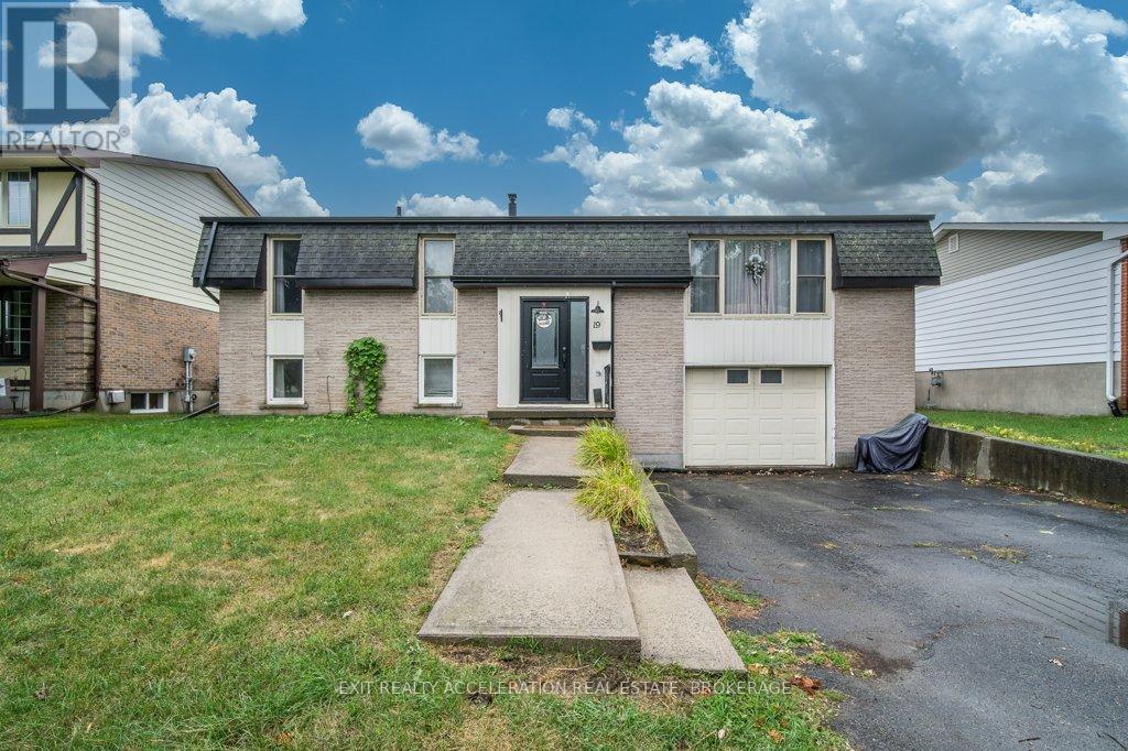 19 Mortensen Drive, Loyalist, Ontario K7N 1W2 - Photo 2 - X12383843