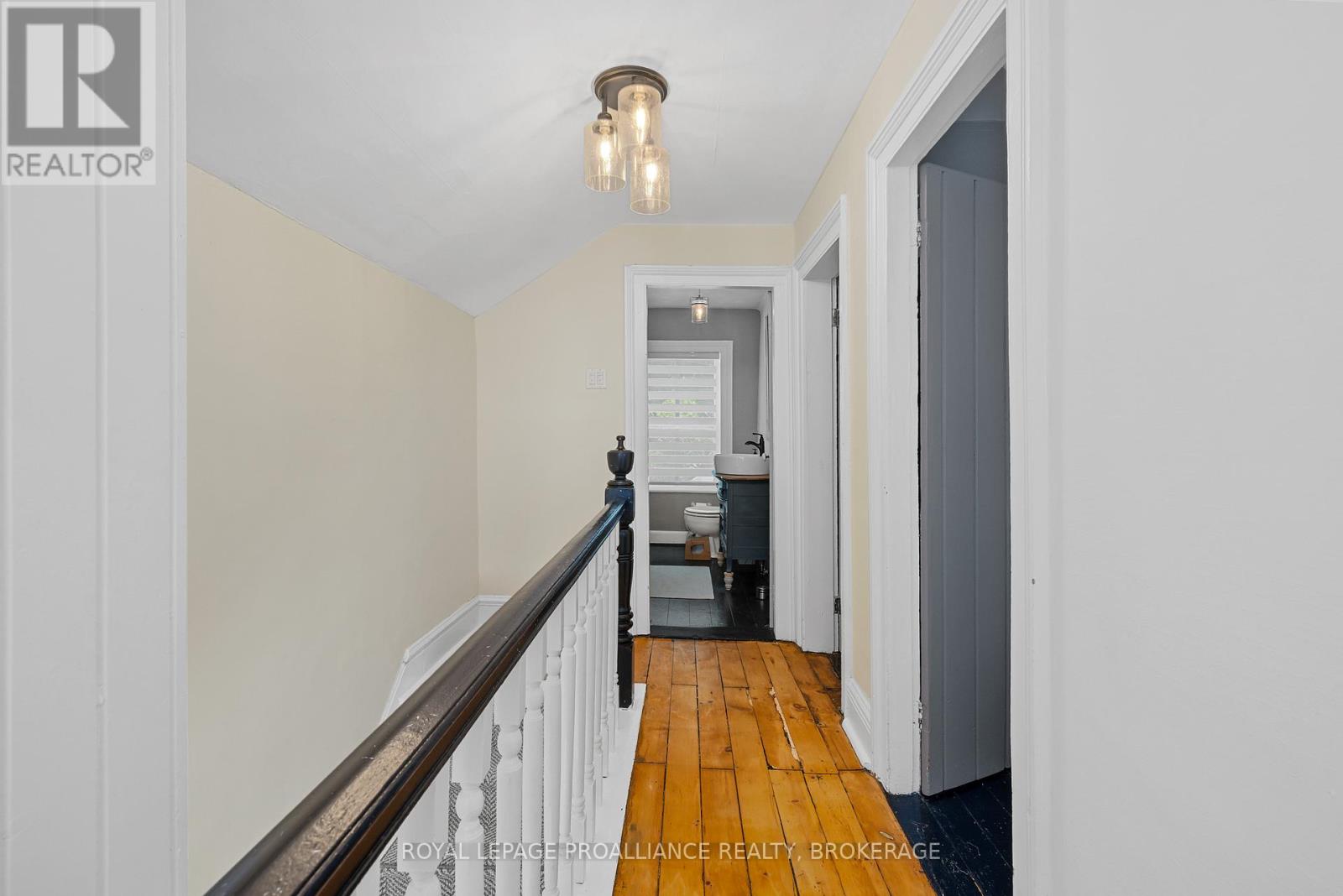 122 South Street, Gananoque, Ontario  K7G 1A2 - Photo 20 - X12384295