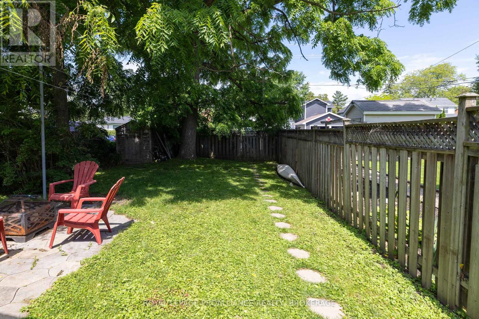 122 South Street, Gananoque, Ontario  K7G 1A2 - Photo 27 - X12384295