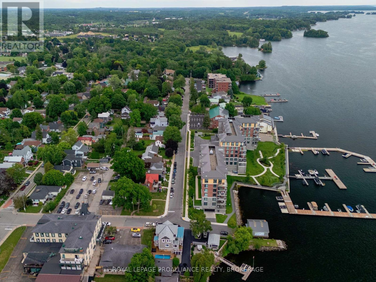 122 South Street, Gananoque, Ontario  K7G 1A2 - Photo 41 - X12384295