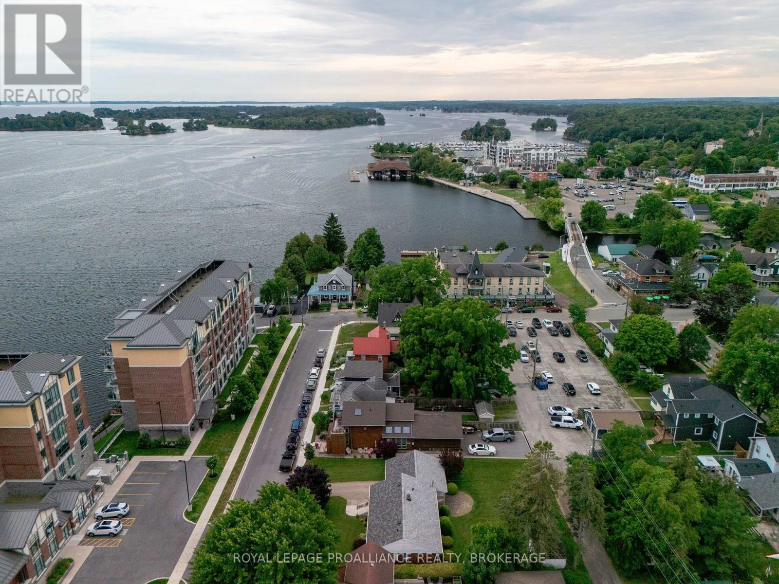 122 South Street, Gananoque, Ontario  K7G 1A2 - Photo 48 - X12384295