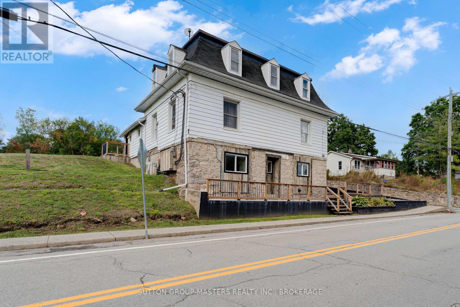 45 Quabbin Road, Front Of Yonge, Ontario K0E 1R0 - Photo 2 - X12388347