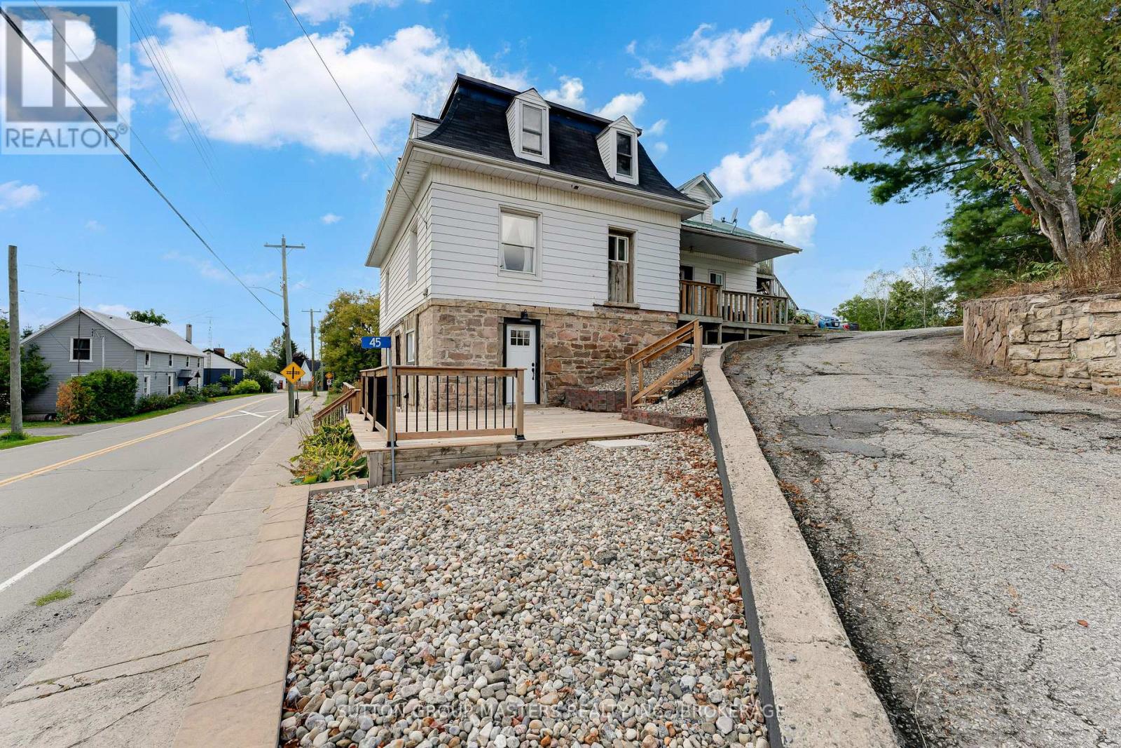 45 Quabbin Road, Front Of Yonge, Ontario K0E 1R0 - Photo 3 - X12388347