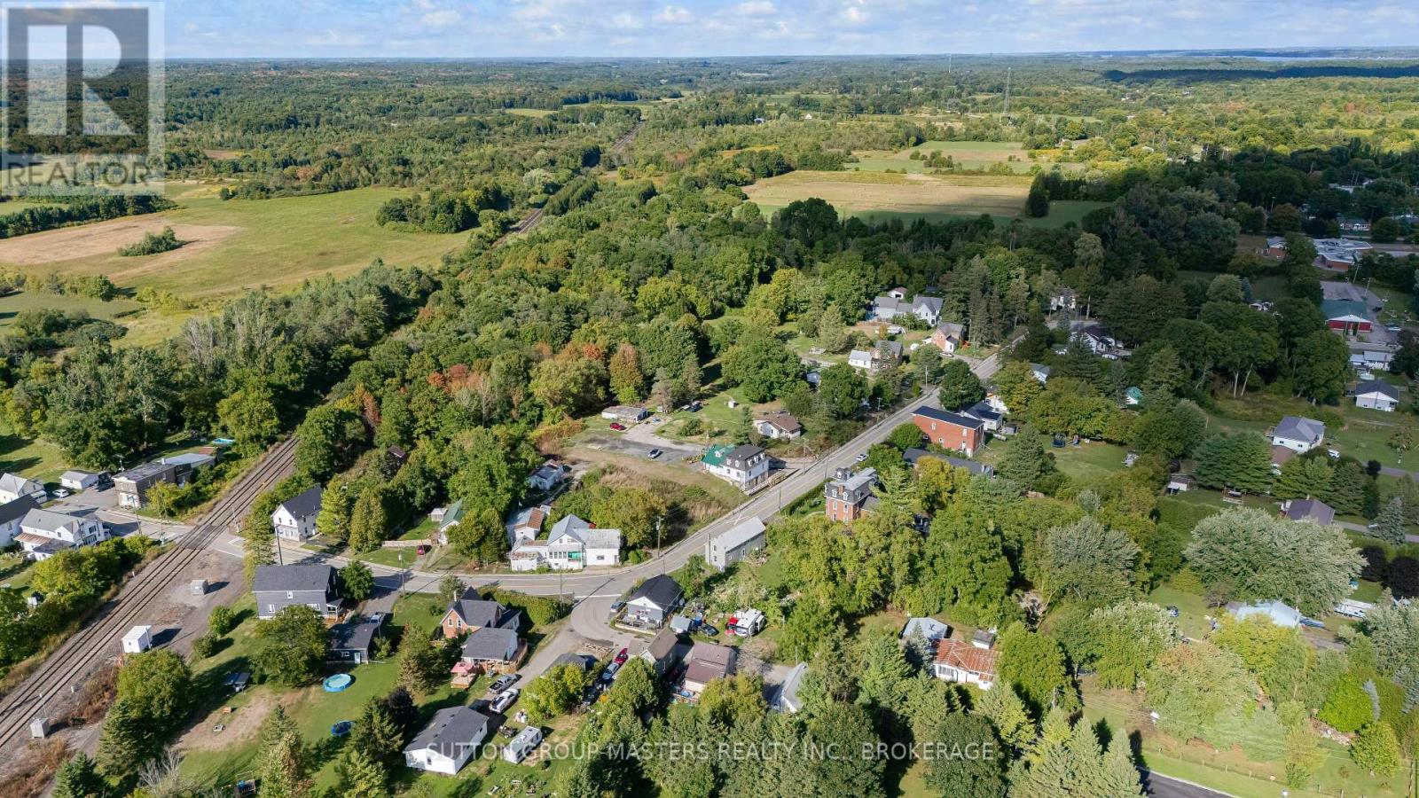 45 Quabbin Road, Front Of Yonge, Ontario K0E 1R0 - Photo 36 - X12388347