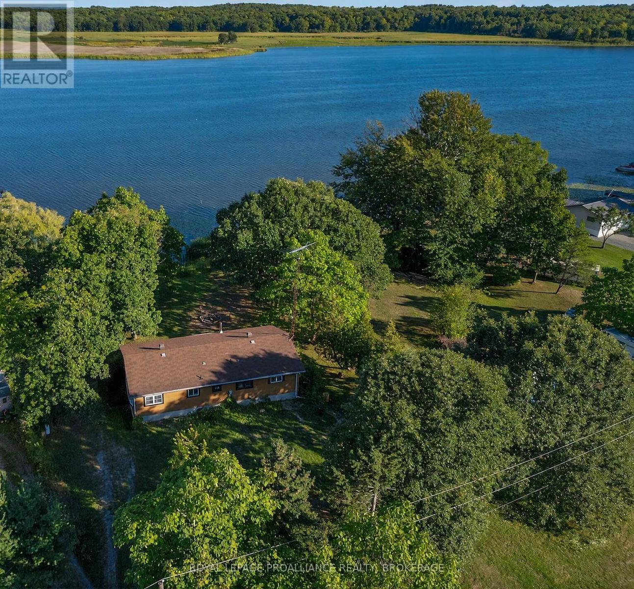 225 JOHNSON BAY LANE, Frontenac Islands, Ontario