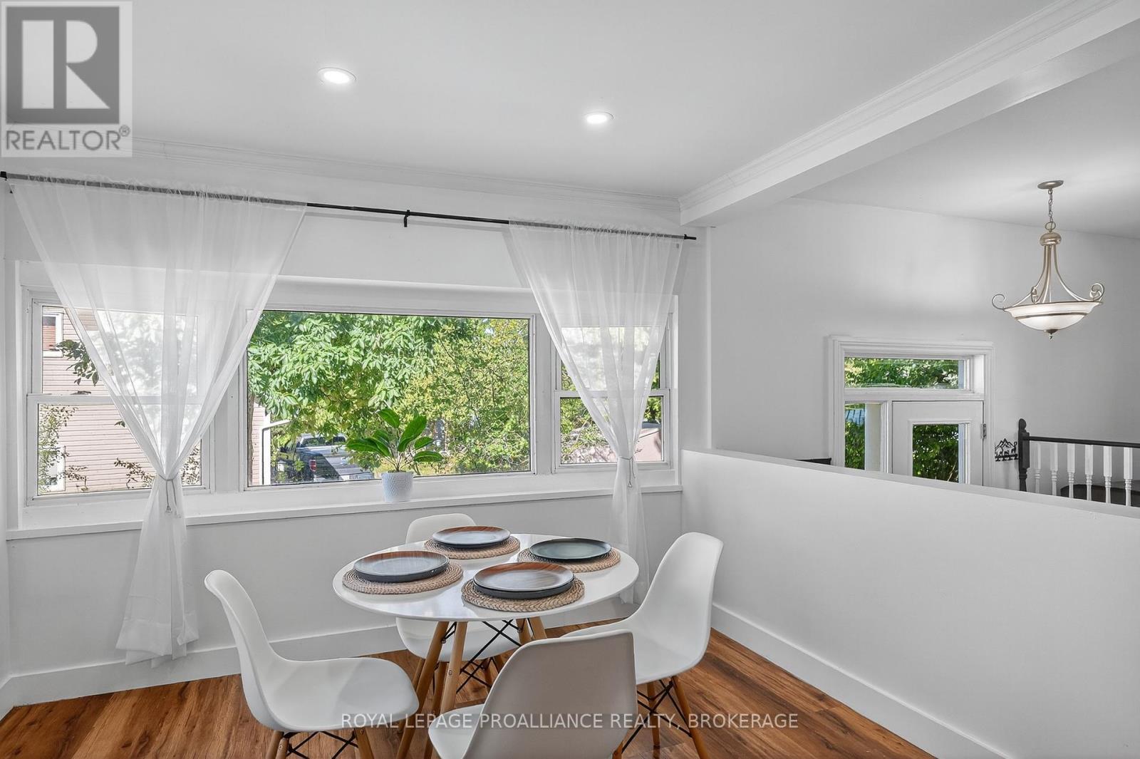 225 Johnson Bay Lane, Frontenac Islands, Ontario K7G 2V6 - Photo 10 - X12388567