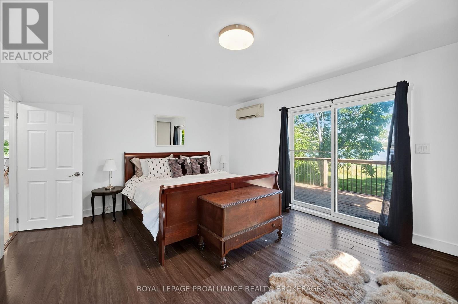 225 Johnson Bay Lane, Frontenac Islands, Ontario K7G 2V6 - Photo 19 - X12388567