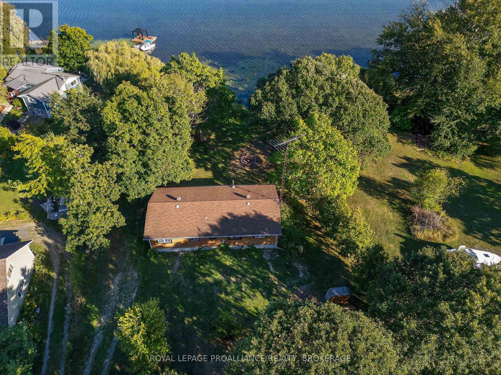 225 Johnson Bay Lane, Frontenac Islands, Ontario K7G 2V6 - Photo 40 - X12388567