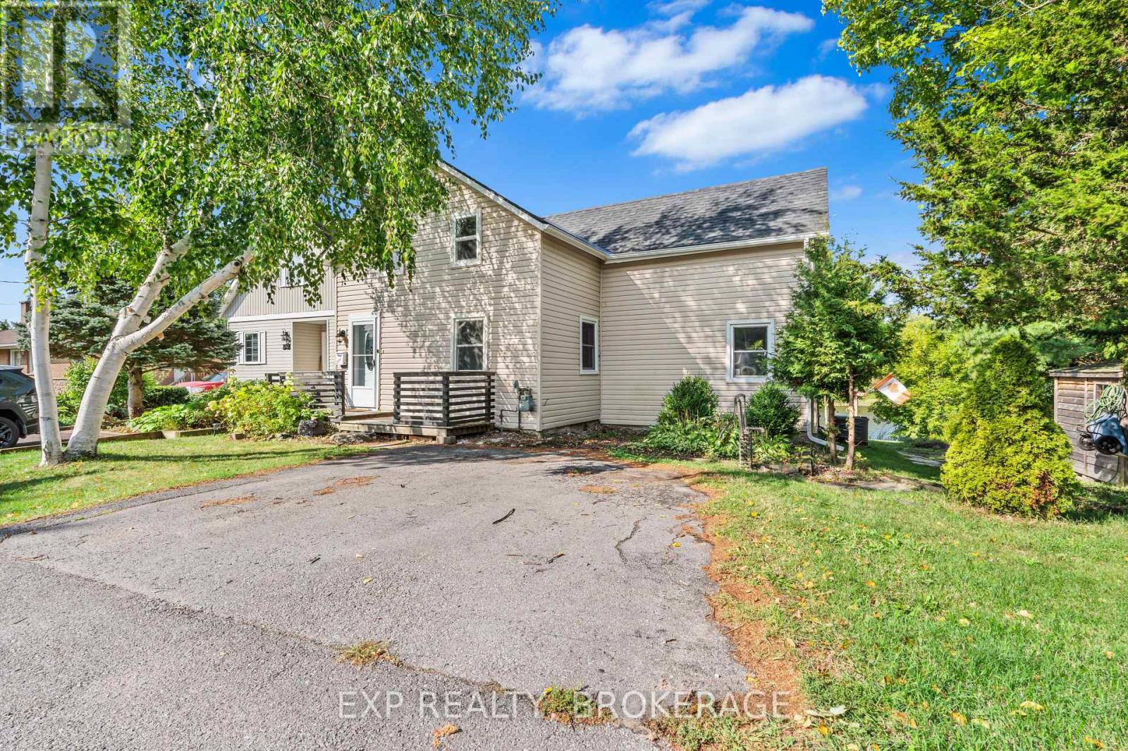 590 QUEEN STREET, Gananoque, Ontario