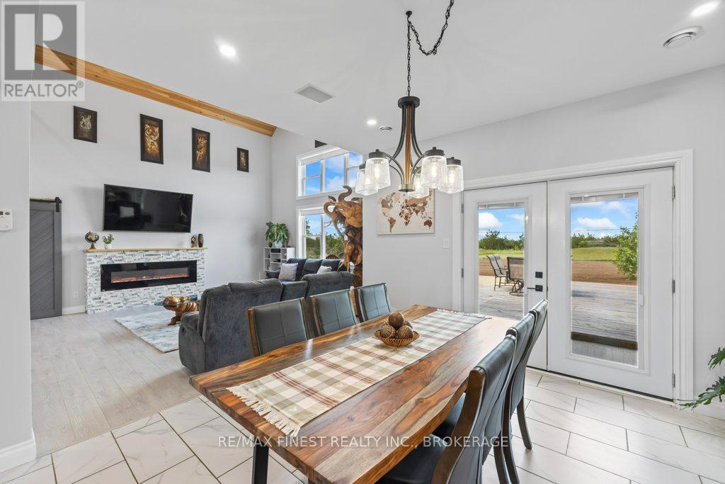 952 County Road 6, Loyalist, Ontario  K0H 2H0 - Photo 26 - X12391660