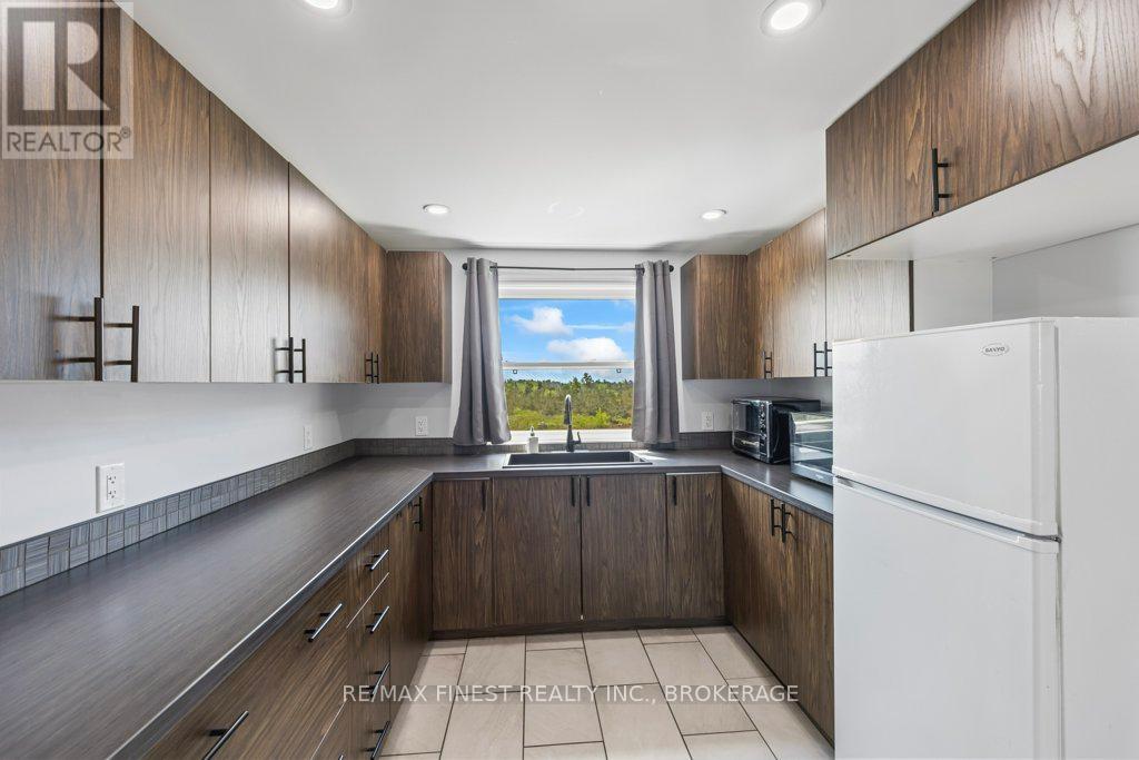 952 County Road 6, Loyalist, Ontario  K0H 2H0 - Photo 45 - X12391660