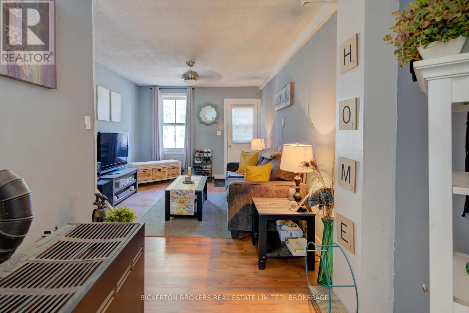 212-214 Garden Street, Gananoque, Ontario K7G 1J2 - Photo 10 - X12392049