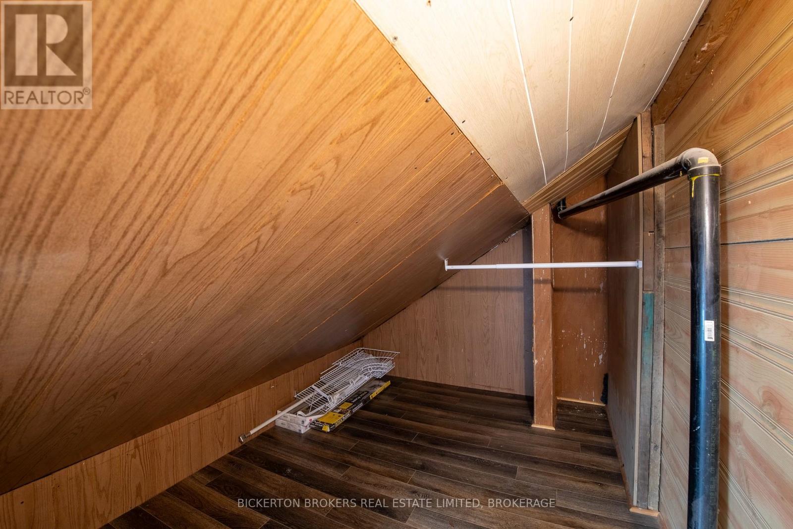 212-214 Garden Street, Gananoque, Ontario K7G 1J2 - Photo 36 - X12392049