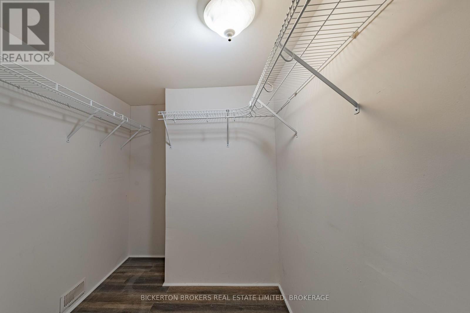 212-214 Garden Street, Gananoque, Ontario K7G 1J2 - Photo 39 - X12392049