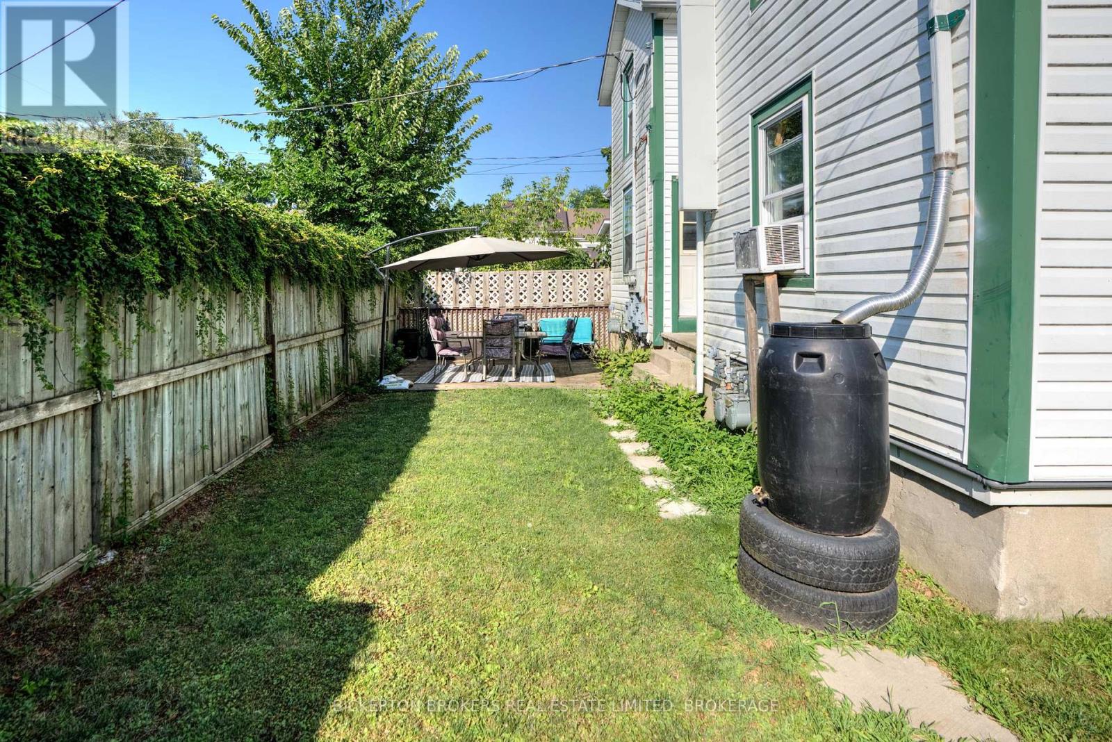 212-214 Garden Street, Gananoque, Ontario K7G 1J2 - Photo 5 - X12392049