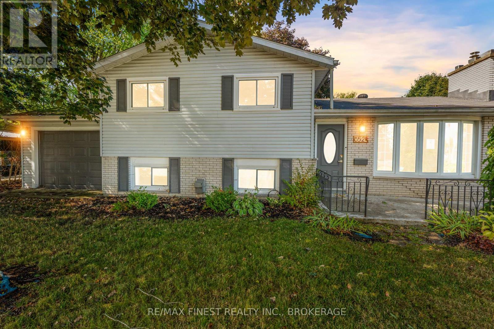 52 WINDSOR DRIVE, Brockville, Ontario