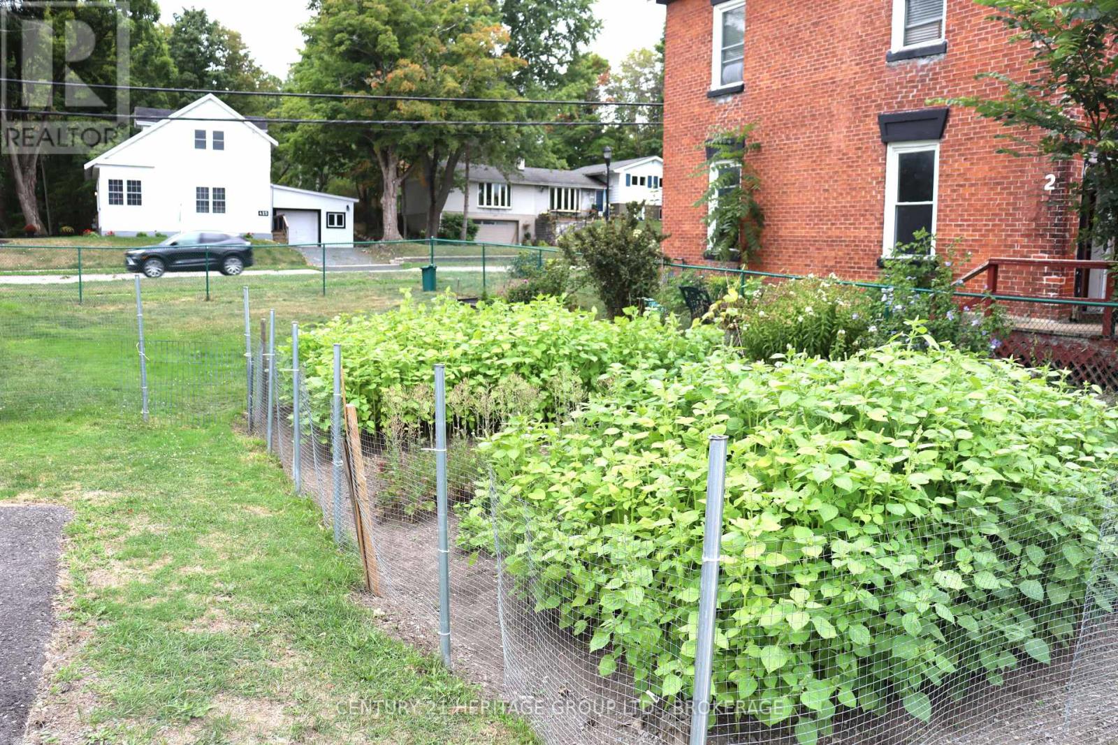 400 King Street W, Gananoque, Ontario  K7G 2G9 - Photo 32 - X12392309