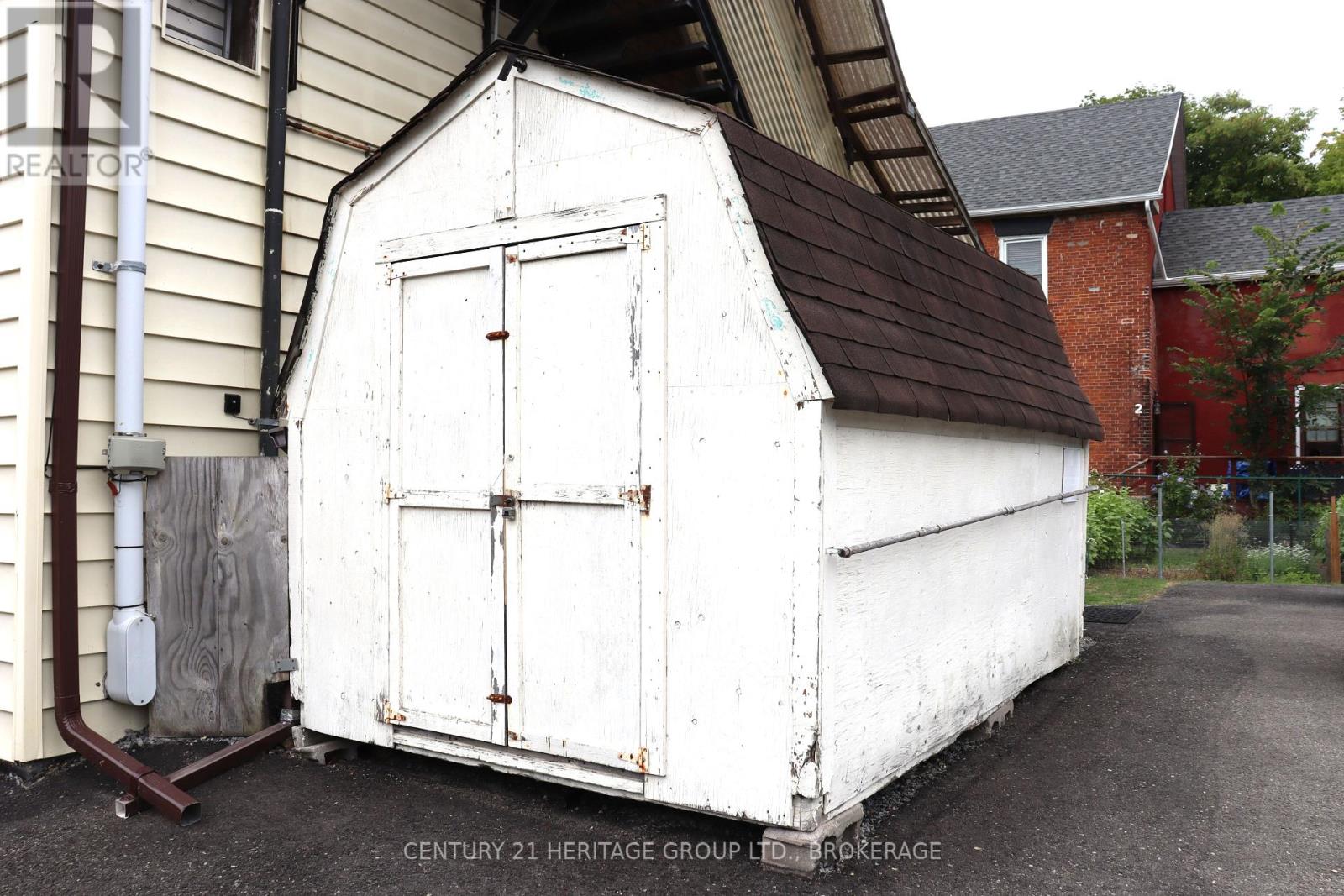 400 King Street W, Gananoque, Ontario  K7G 2G9 - Photo 8 - X12392309