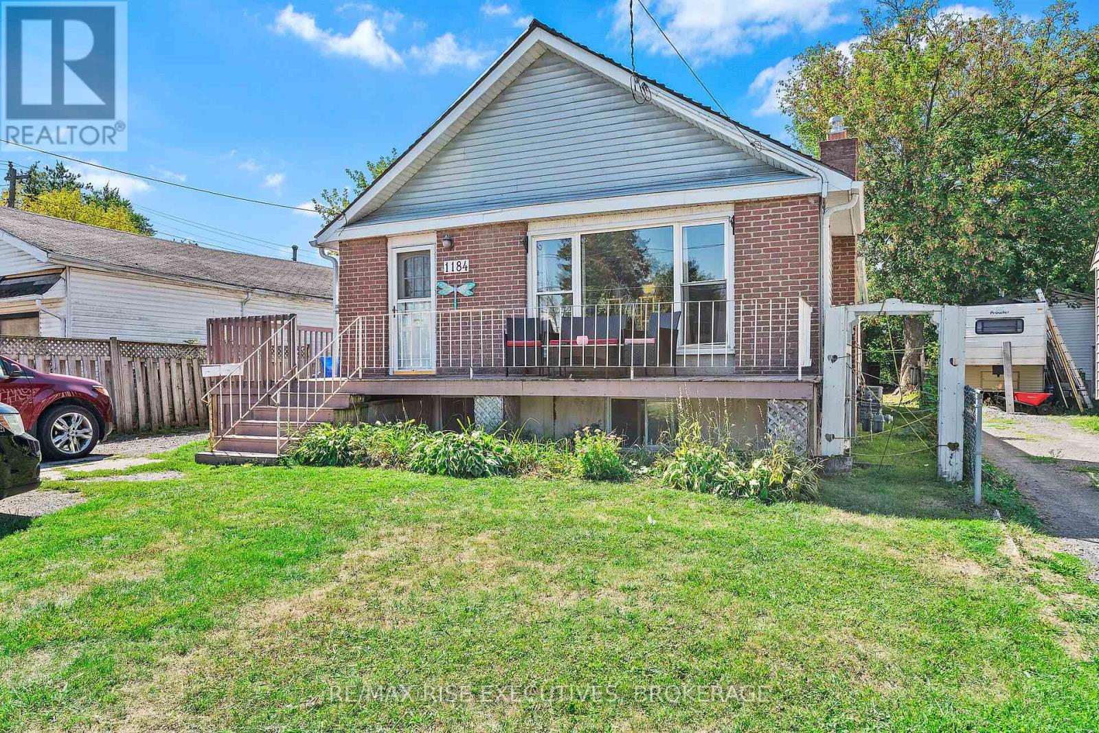 1184 MONTREAL STREET, Kingston, Ontario